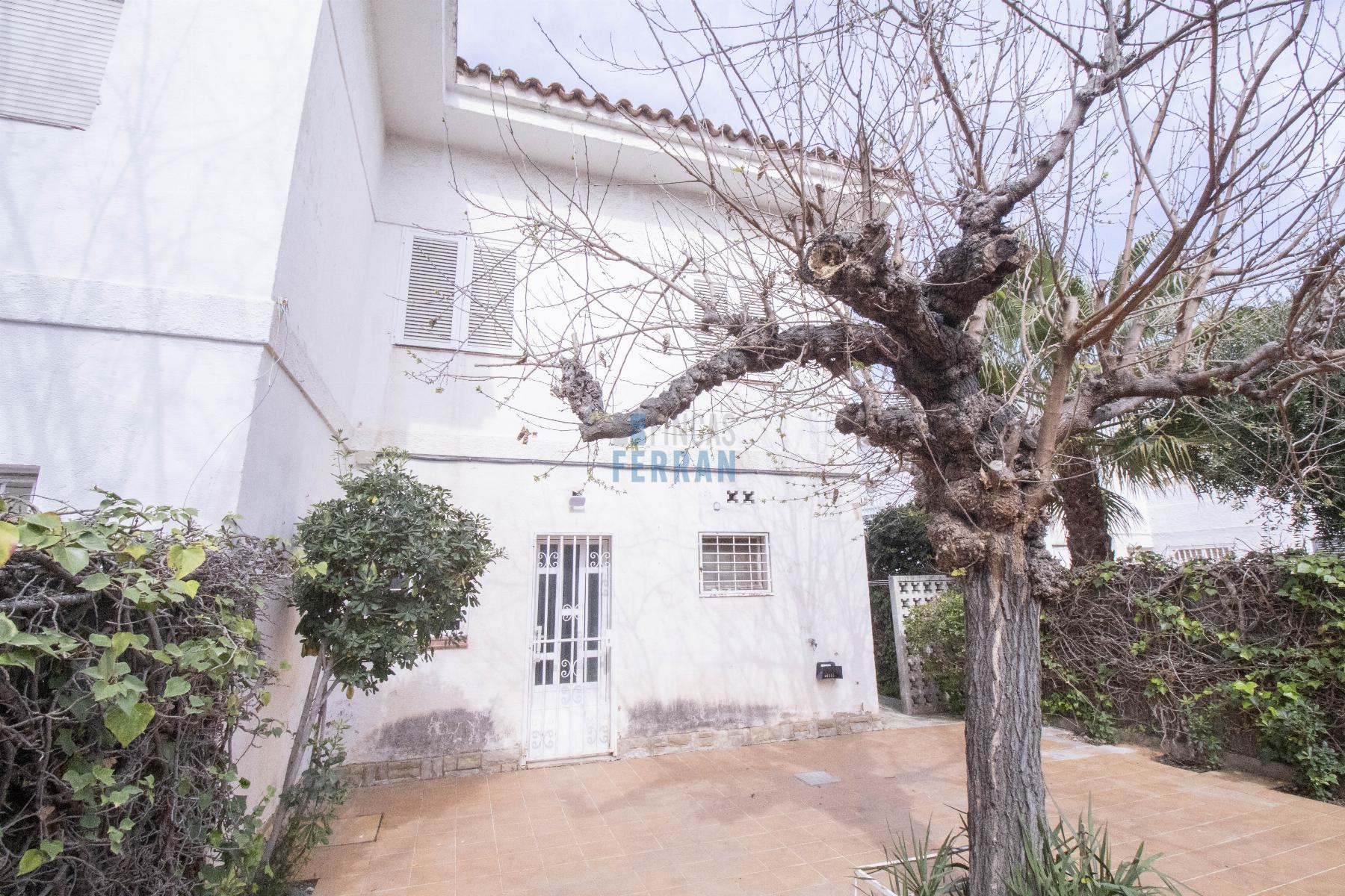 Venta de casa en Coma - Ruga