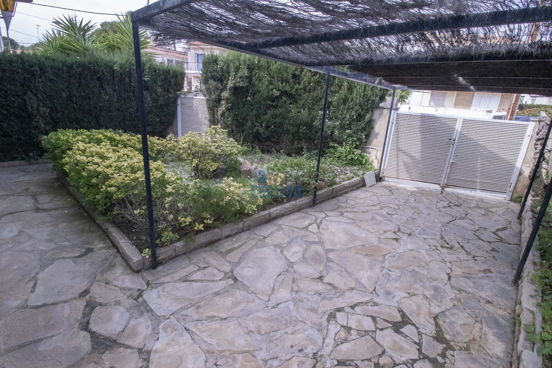 Venta de casa en Coma - Ruga