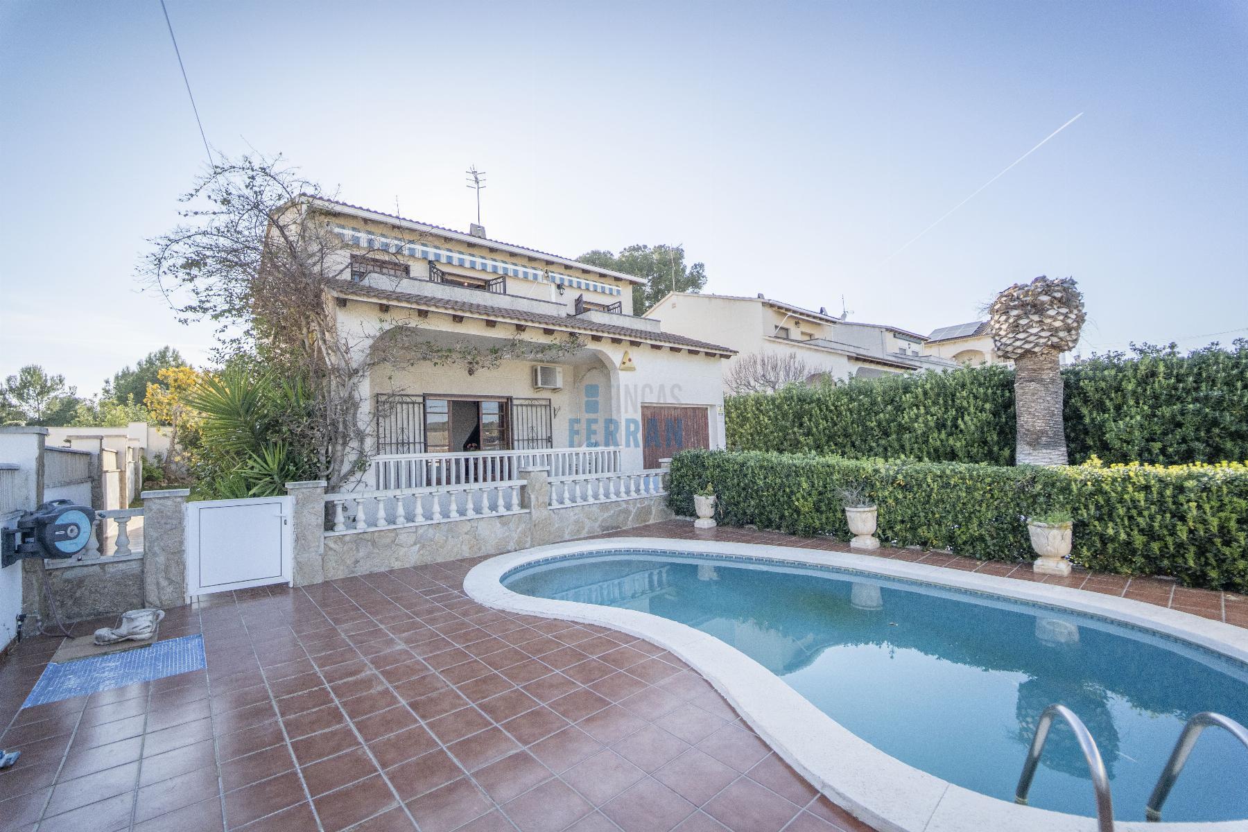 Venta de casa en Coma - Ruga