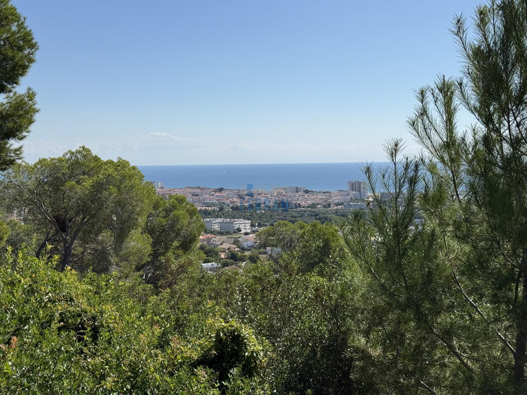 Venta de terreno en Coma - Ruga