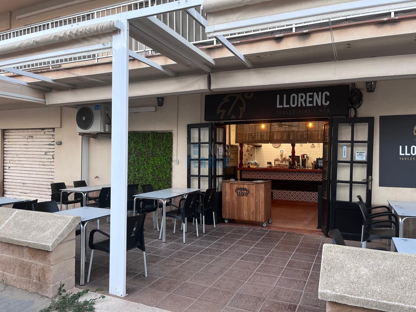 For sale of premises in Coma - Ruga