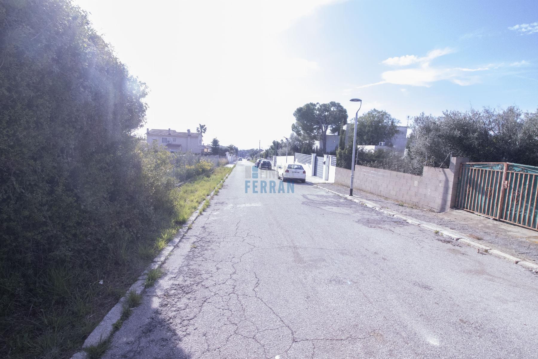 Venta de terreno en Coma - Ruga