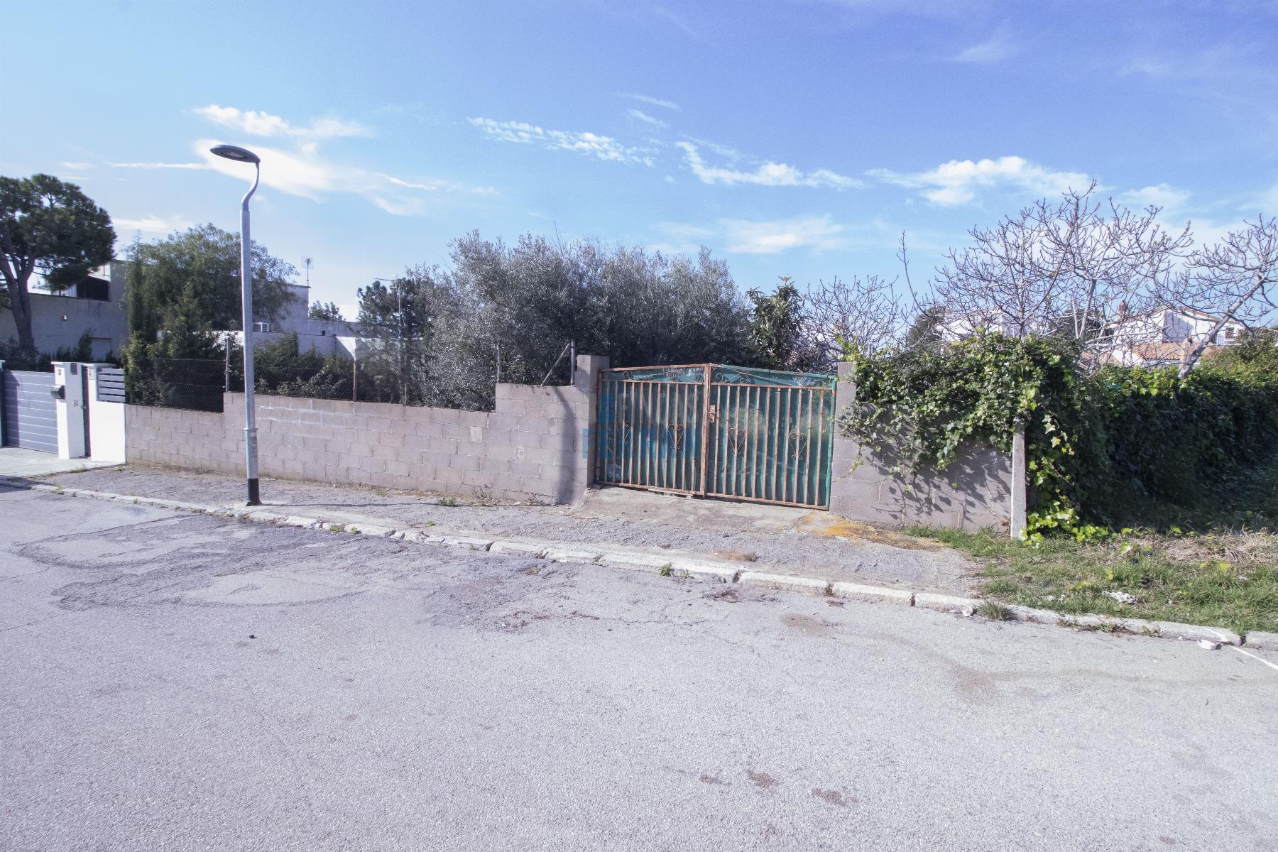 Venta de terreno en Coma - Ruga