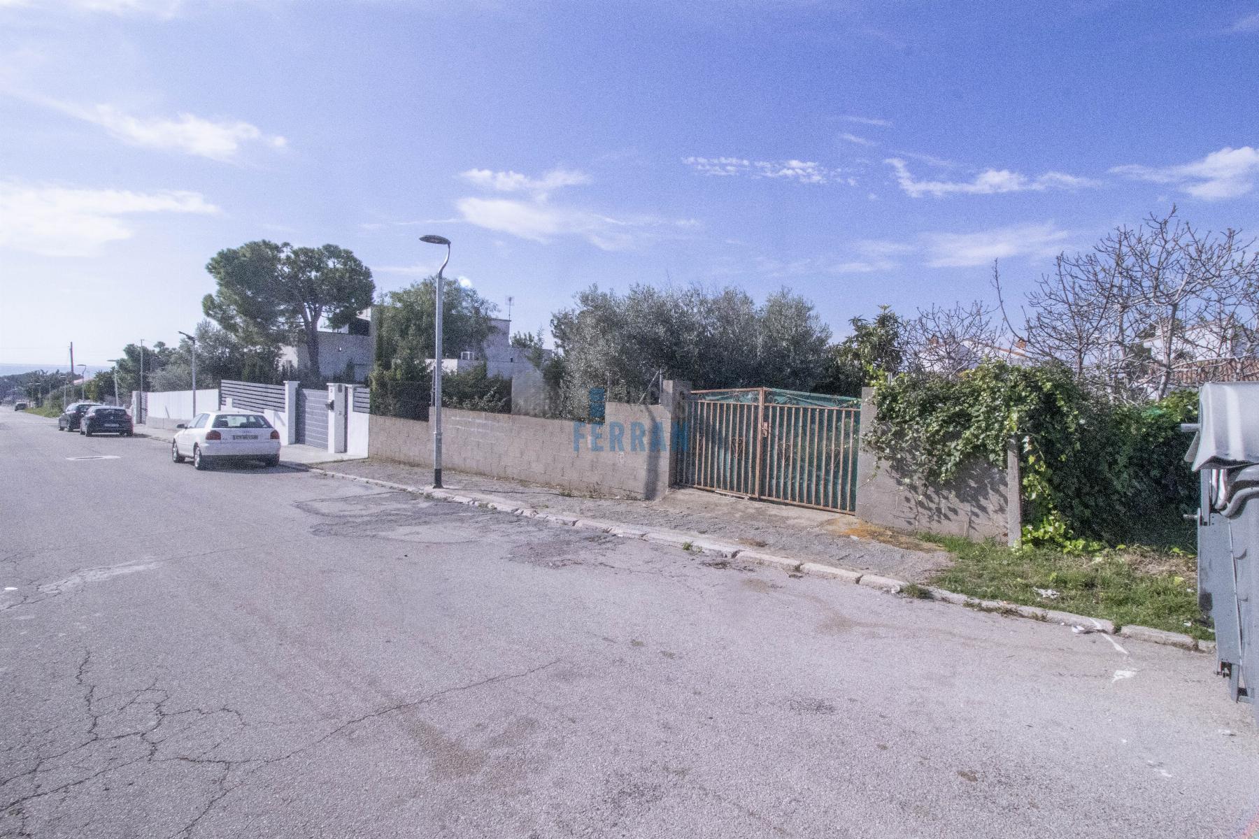 Venta de terreno en Coma - Ruga