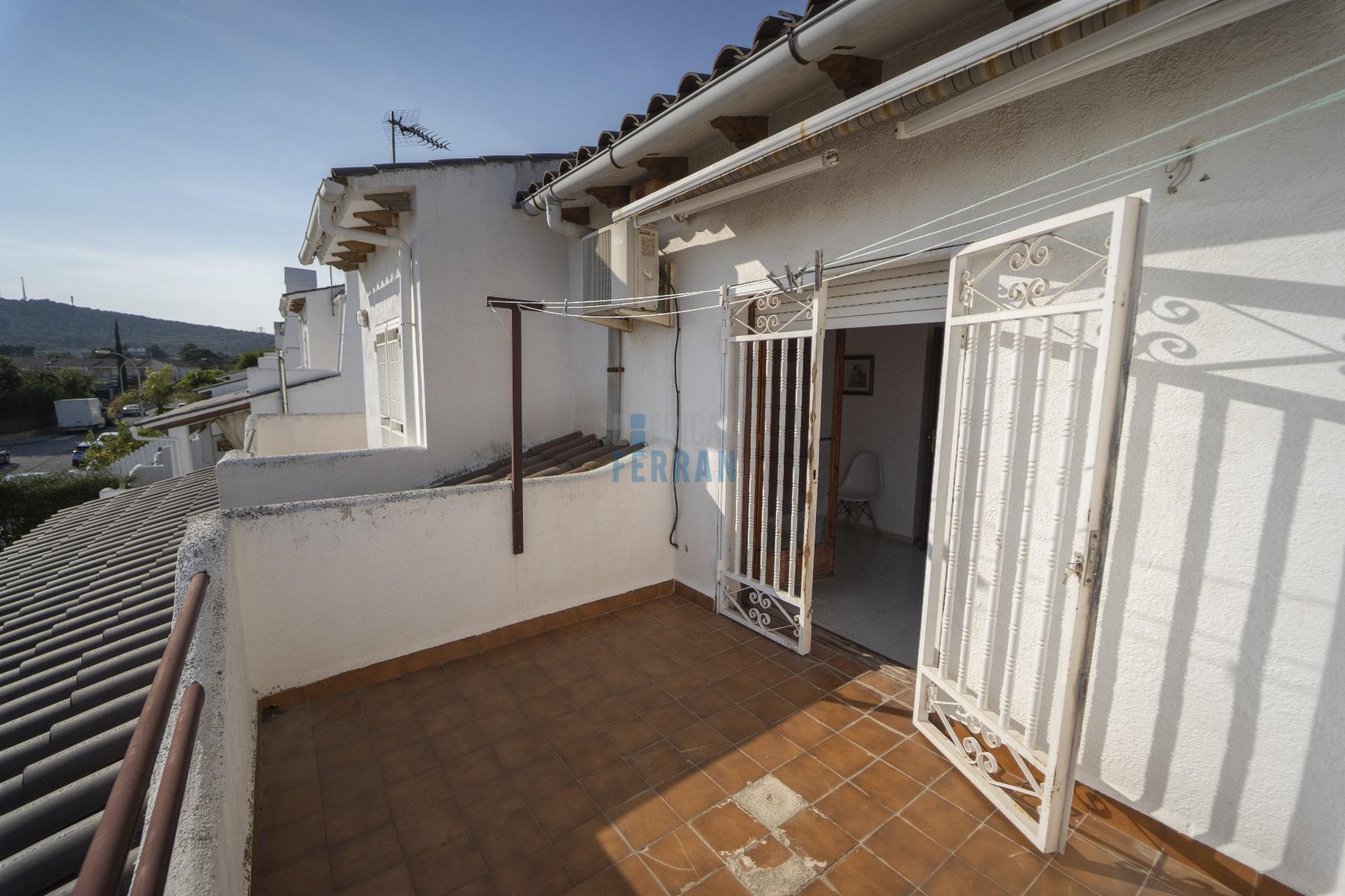 Venta de casa en Coma - Ruga