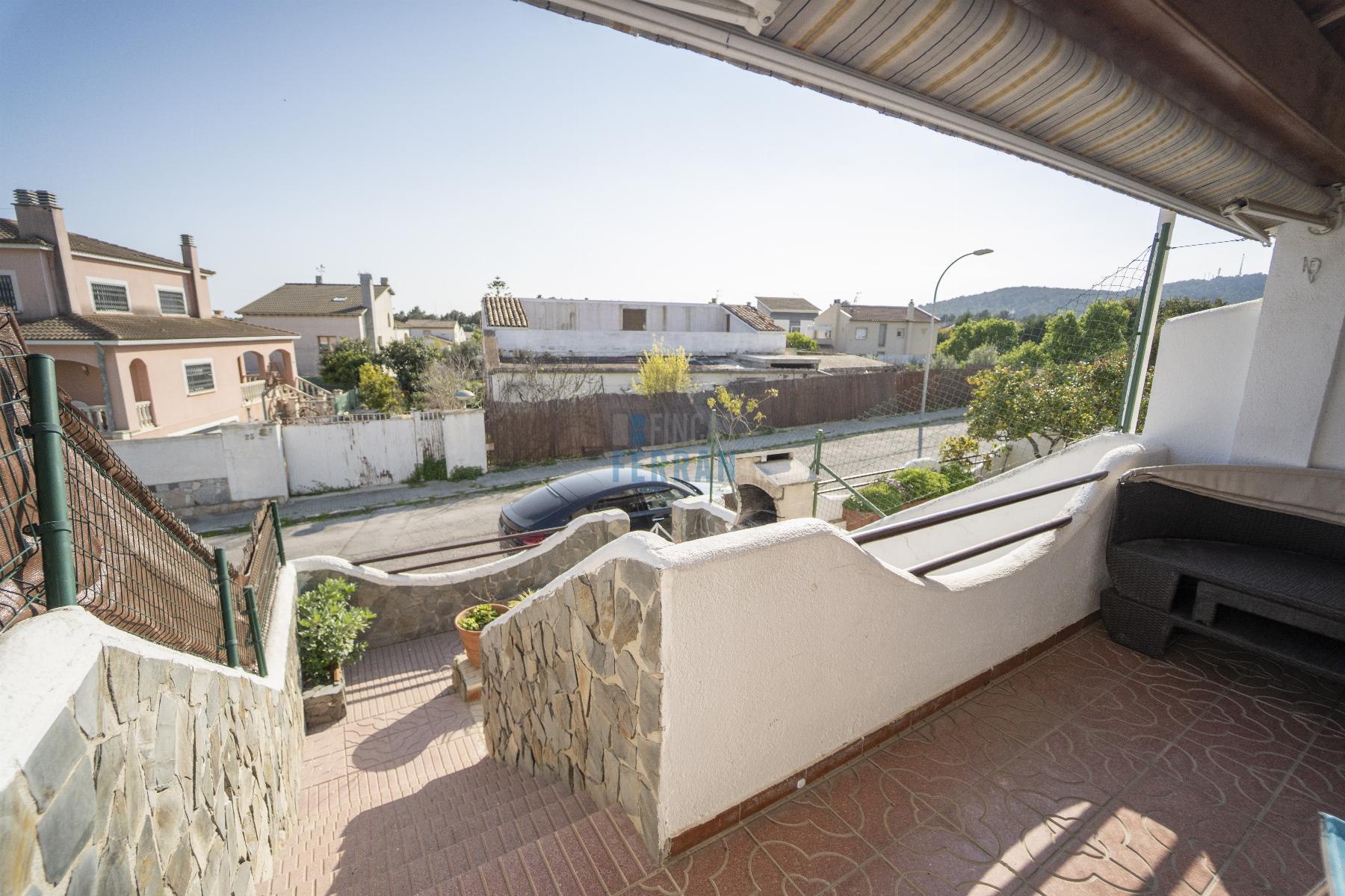 Venta de casa en Coma - Ruga