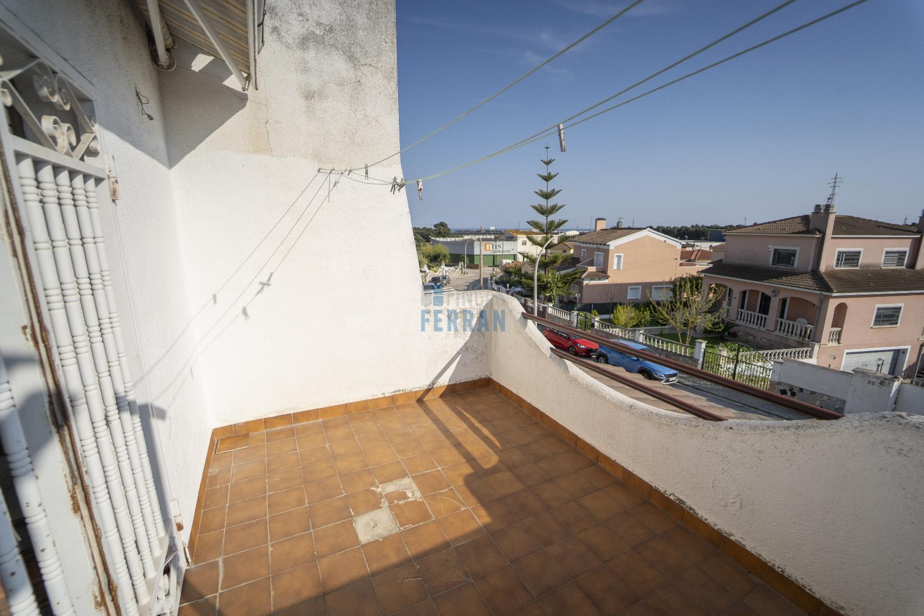 Venta de casa en Coma - Ruga