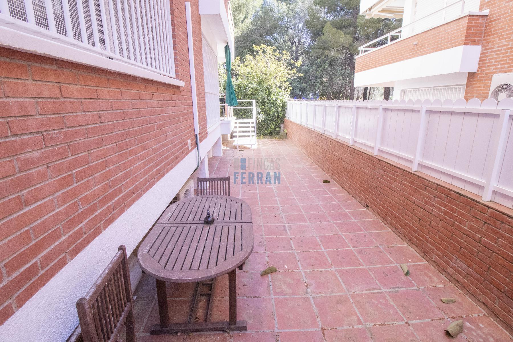 Venta de planta baja en Coma - Ruga