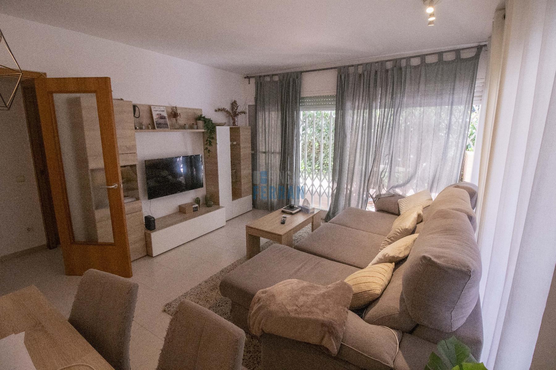 Venta de planta baja en Coma - Ruga