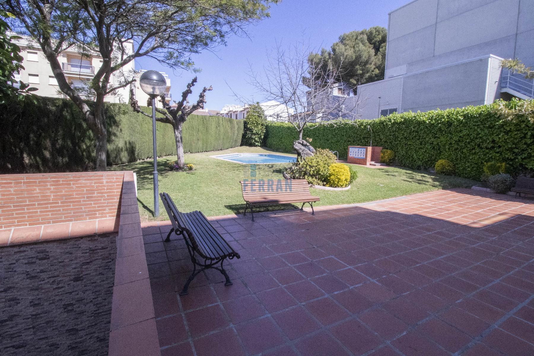 Venta de planta baja en Coma - Ruga