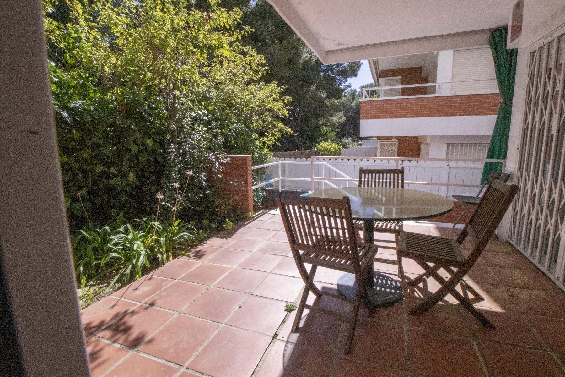 Venta de planta baja en Coma - Ruga