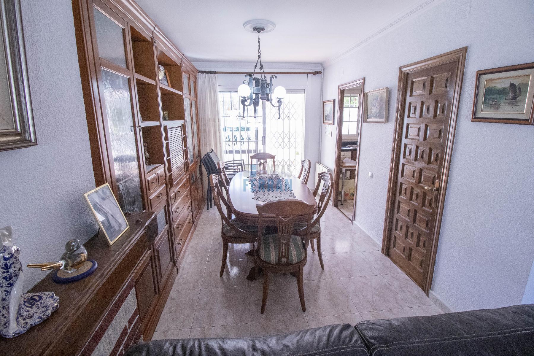 Venta de casa en Coma - Ruga