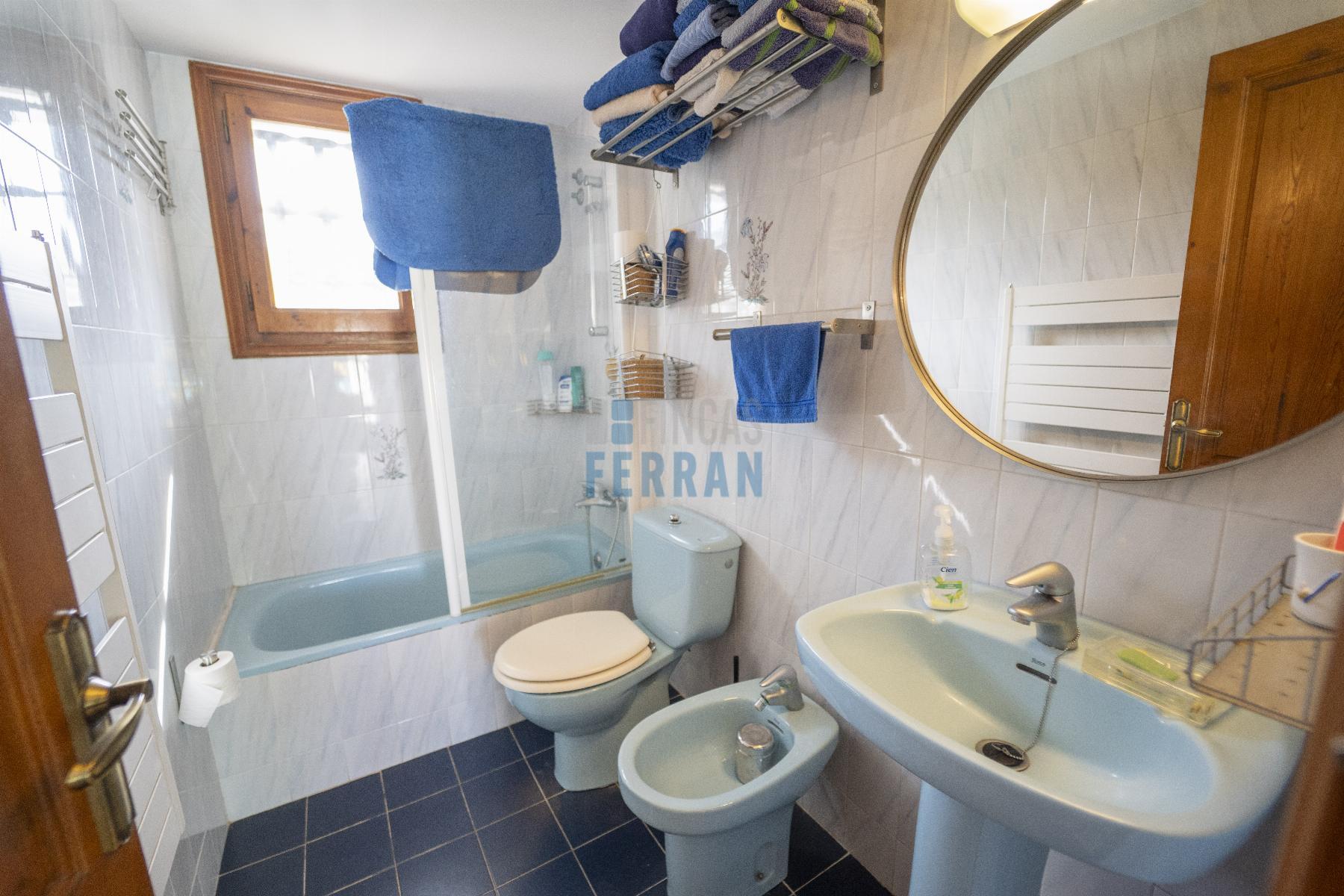 For sale of house in Coma - Ruga