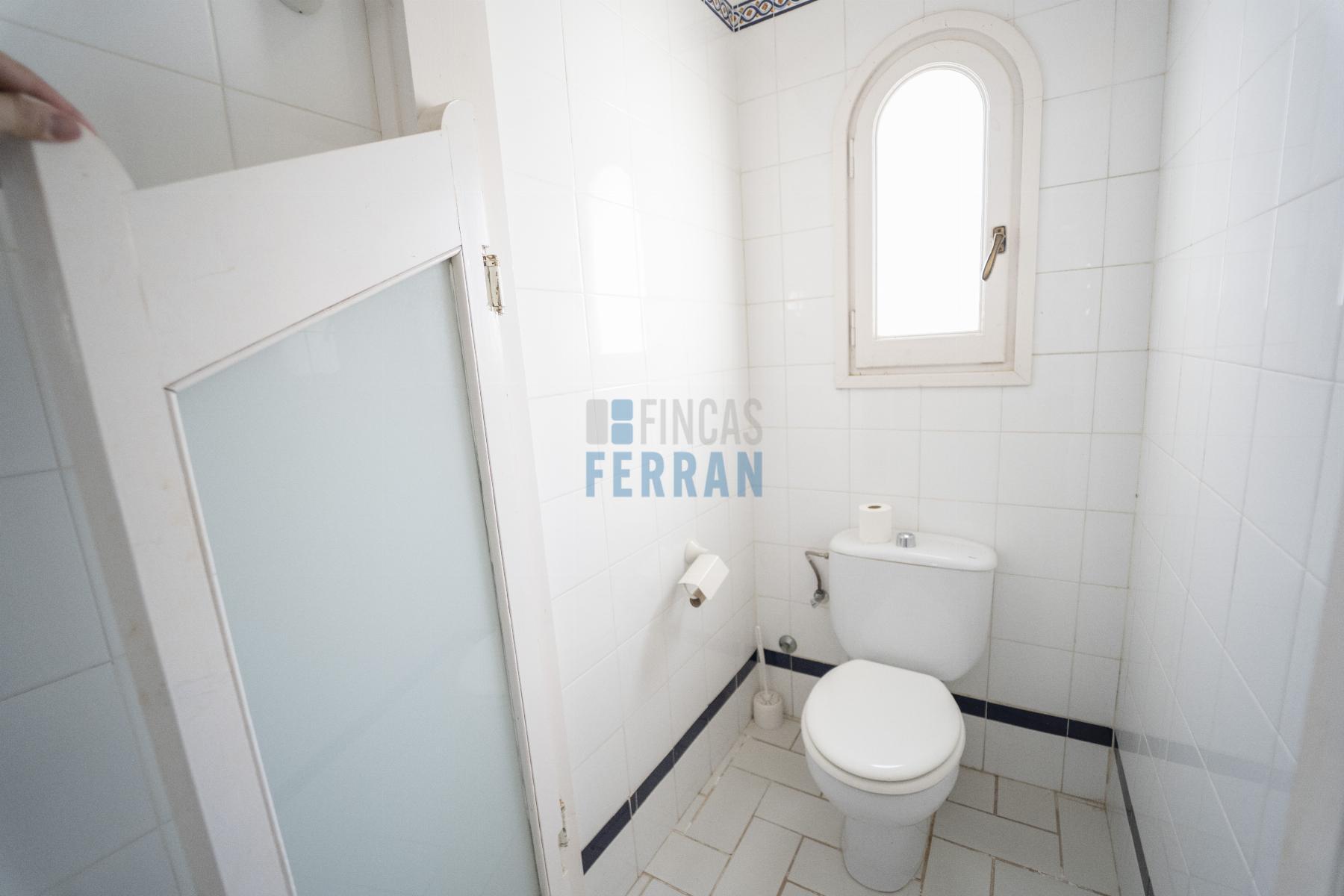 For sale of house in Coma - Ruga