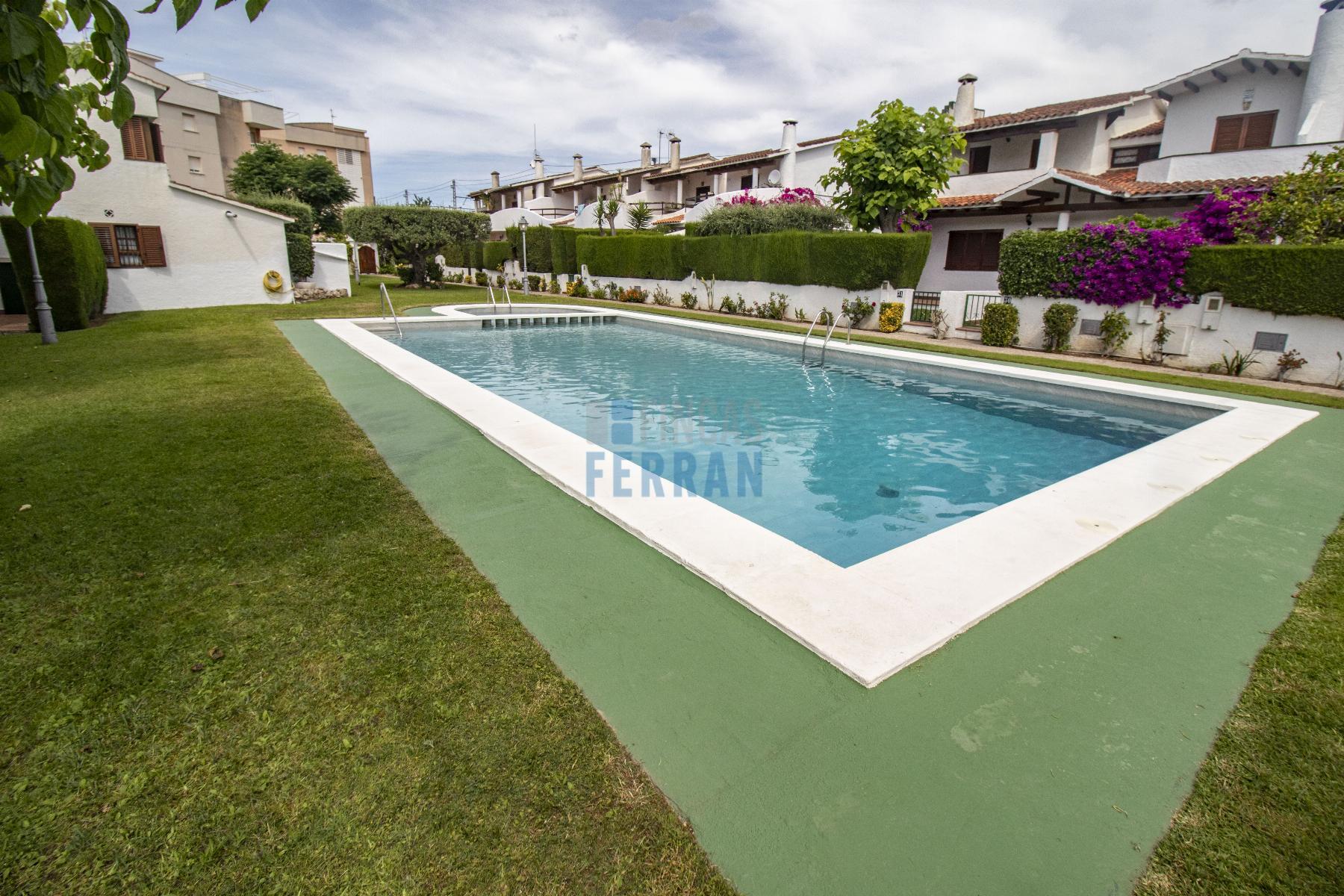 Venta de casa en Coma - Ruga
