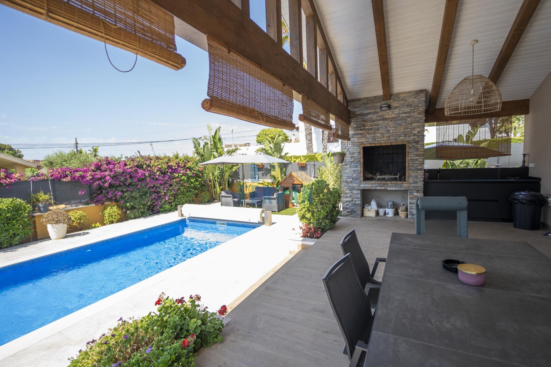 Venta de casa en Coma - Ruga
