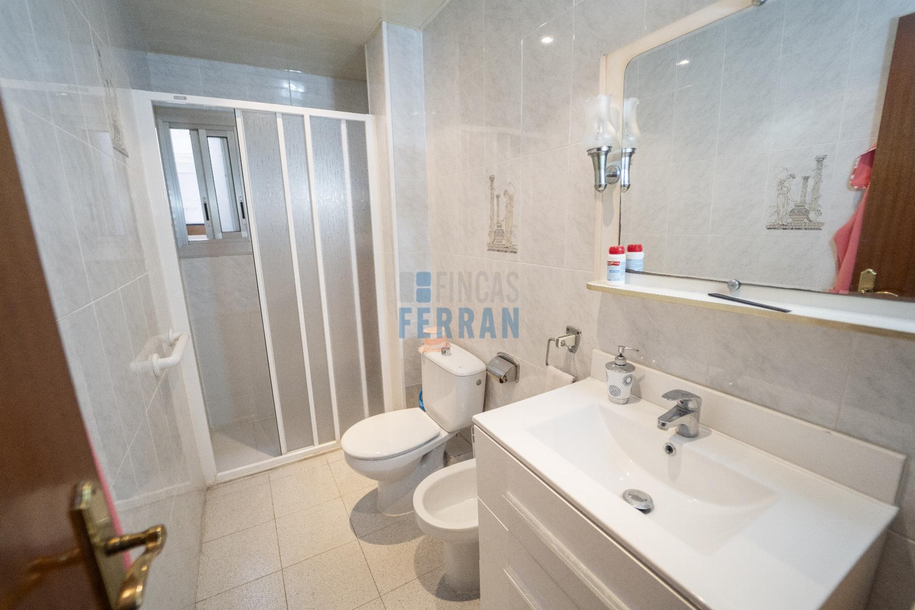 Venta de piso en Cornellà de Llobregat