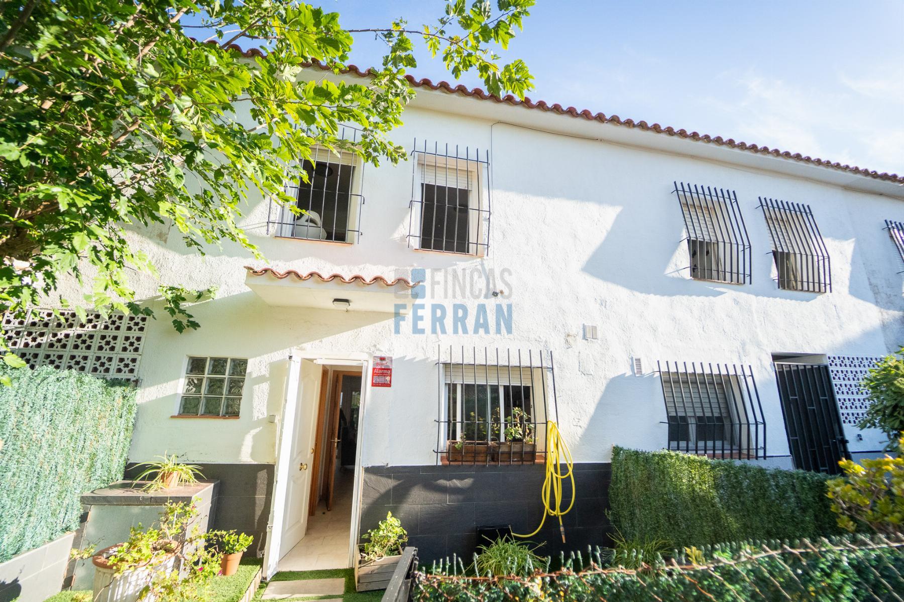 Venta de casa en Coma - Ruga