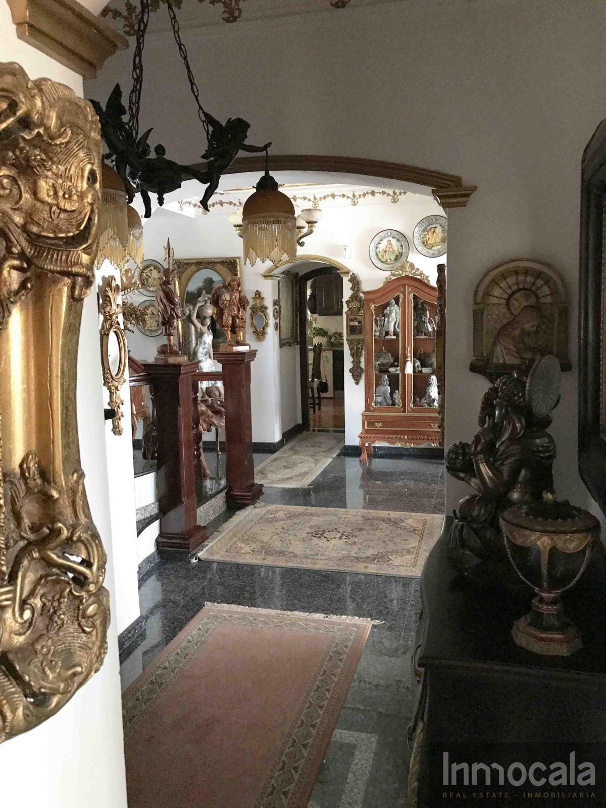 For sale of villa in Mijas