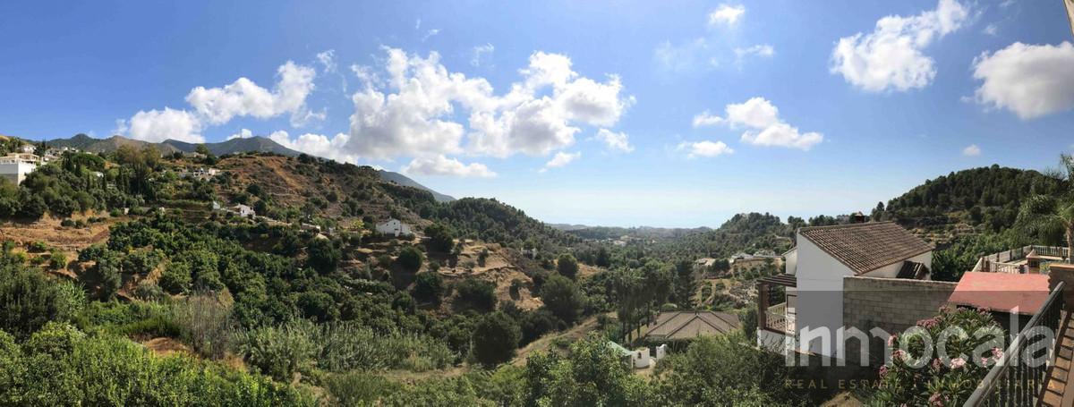 For sale of villa in Mijas