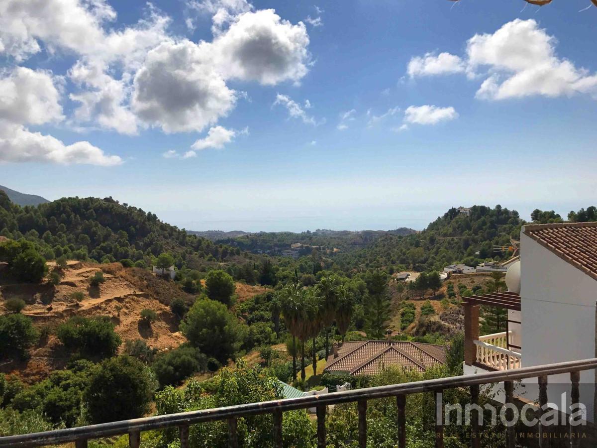 For sale of villa in Mijas