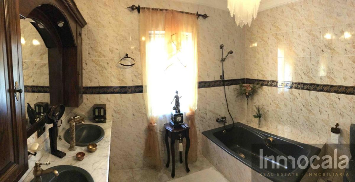 For sale of villa in Mijas