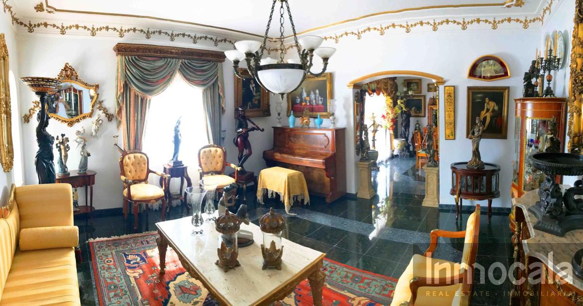 For sale of villa in Mijas