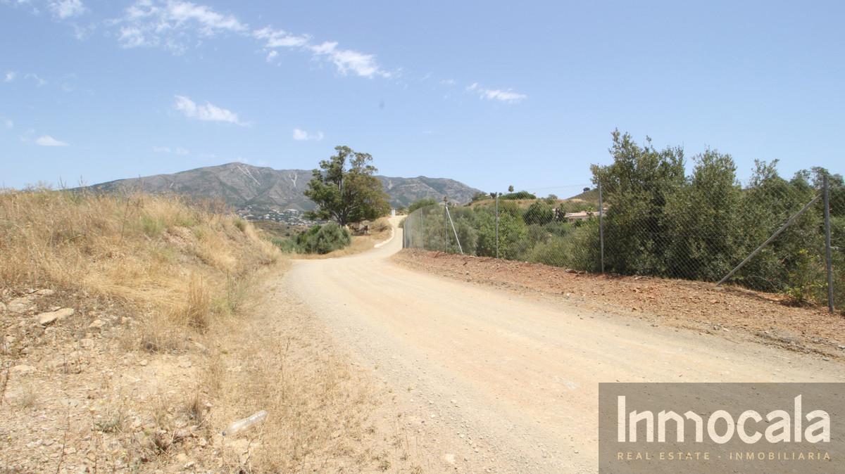 For sale of land in Mijas Costa