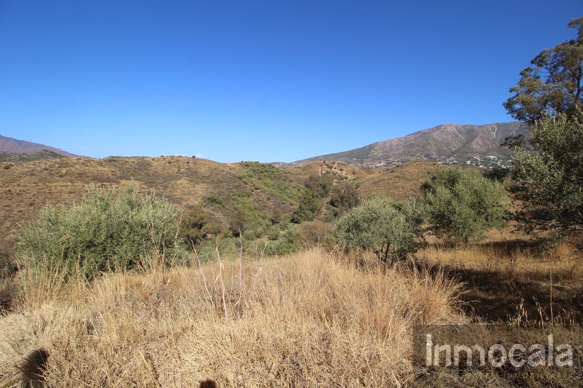 For sale of land in Mijas Costa