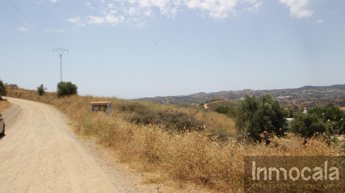 For sale of land in Mijas Costa