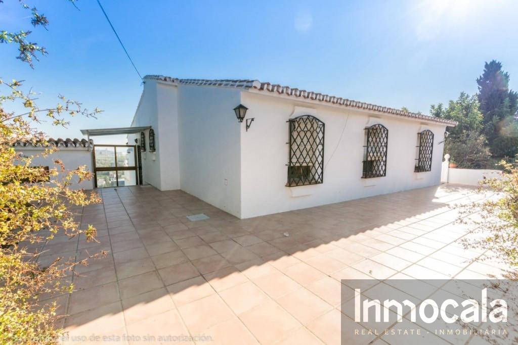 For sale of villa in Mijas Costa