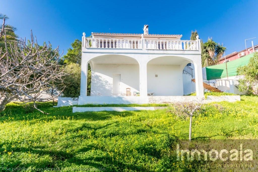 For sale of villa in Mijas Costa
