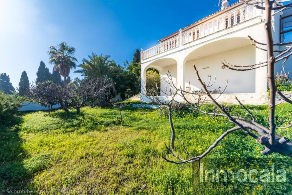 For sale of villa in Mijas Costa