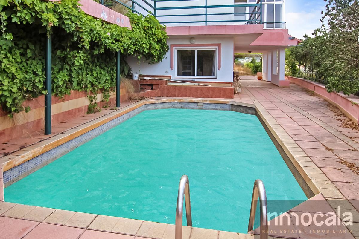 For sale of villa in Mijas