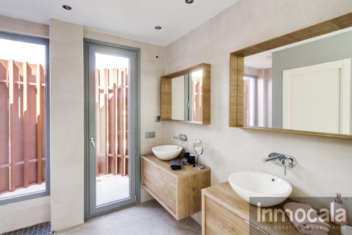 For sale of villa in Mijas Costa