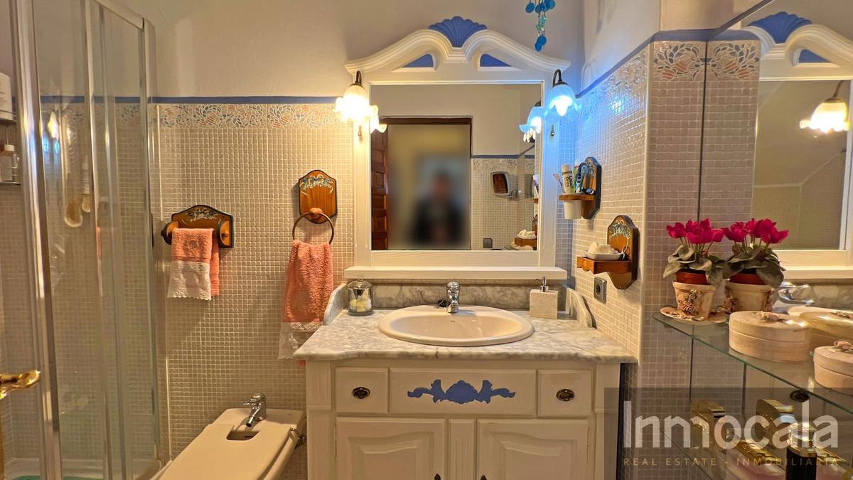 For sale of villa in Mijas