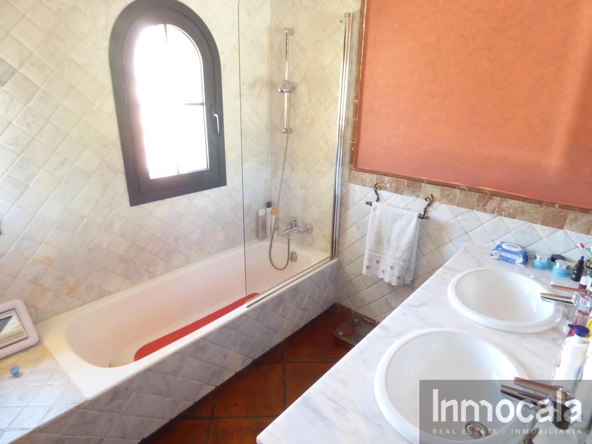 For sale of villa in Mijas