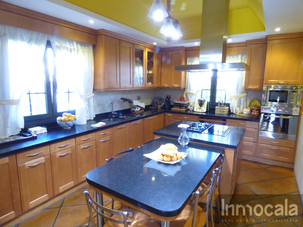 For sale of villa in Mijas
