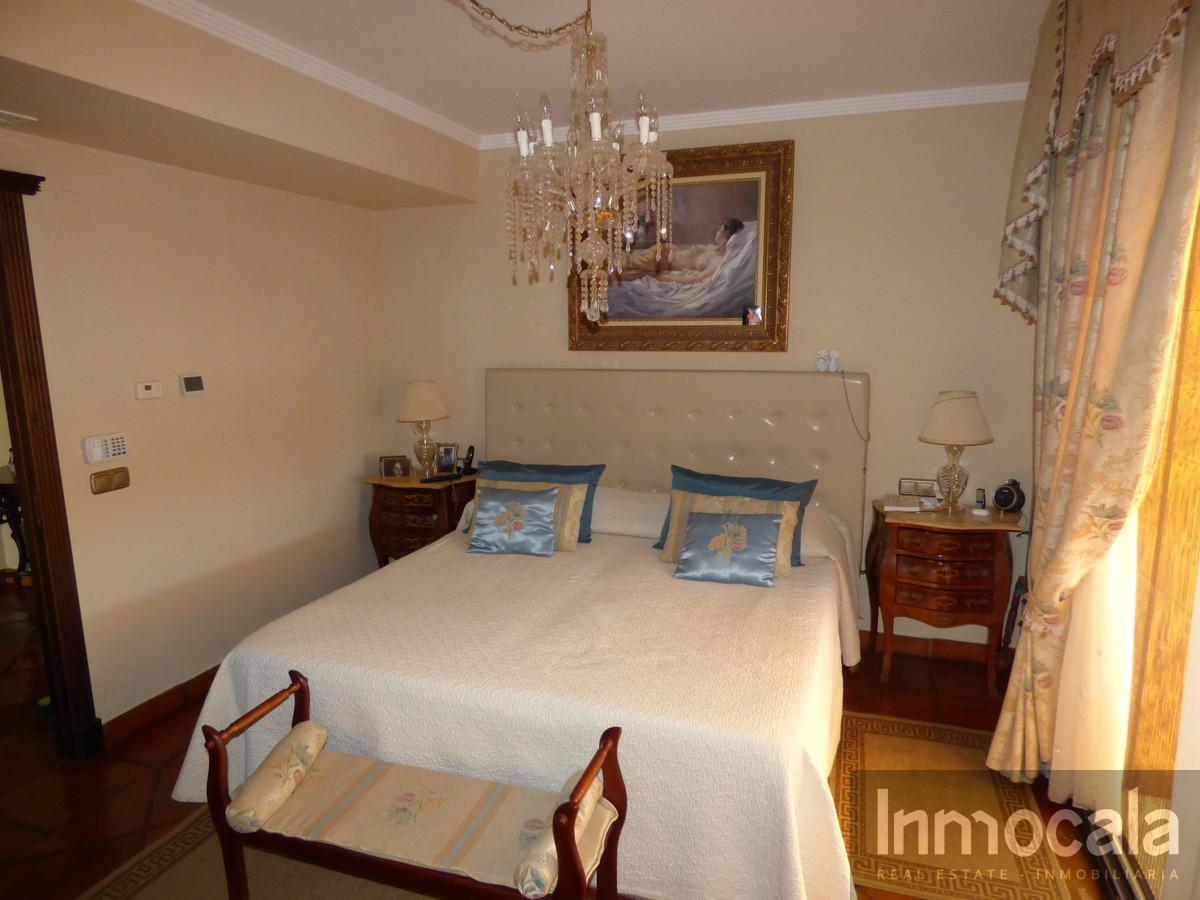 For sale of villa in Mijas