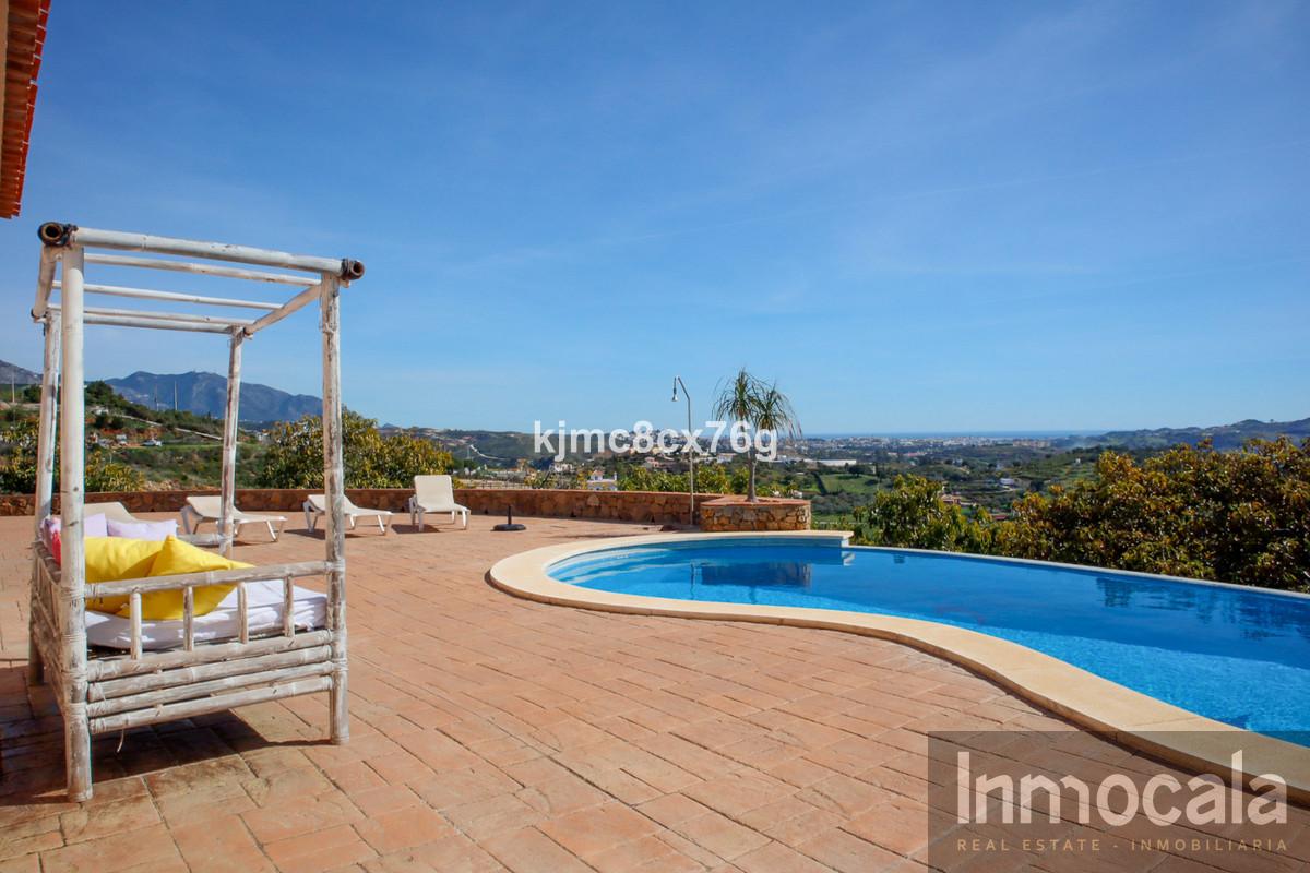 For sale of villa in Mijas