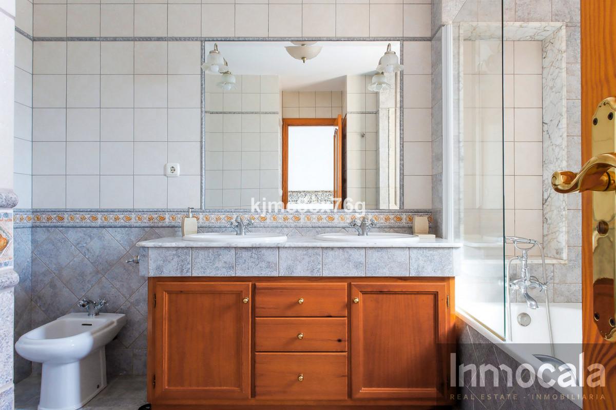 For sale of villa in Mijas