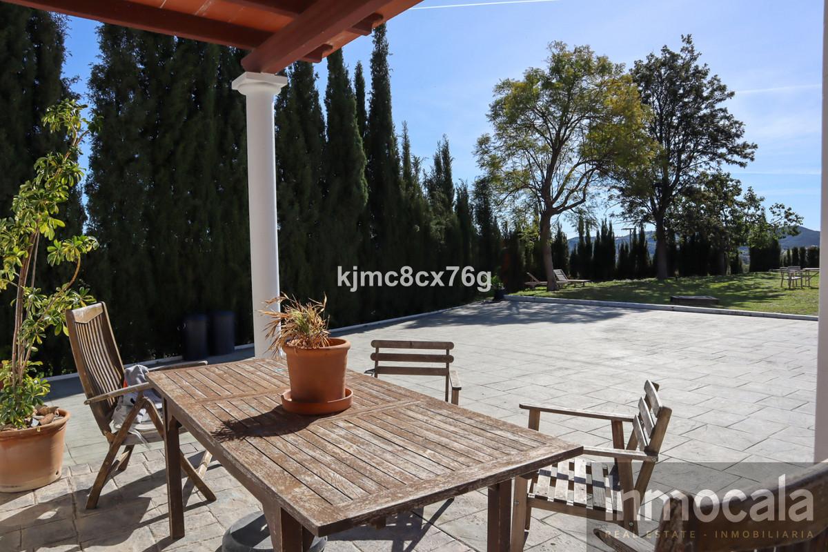 For sale of villa in Mijas