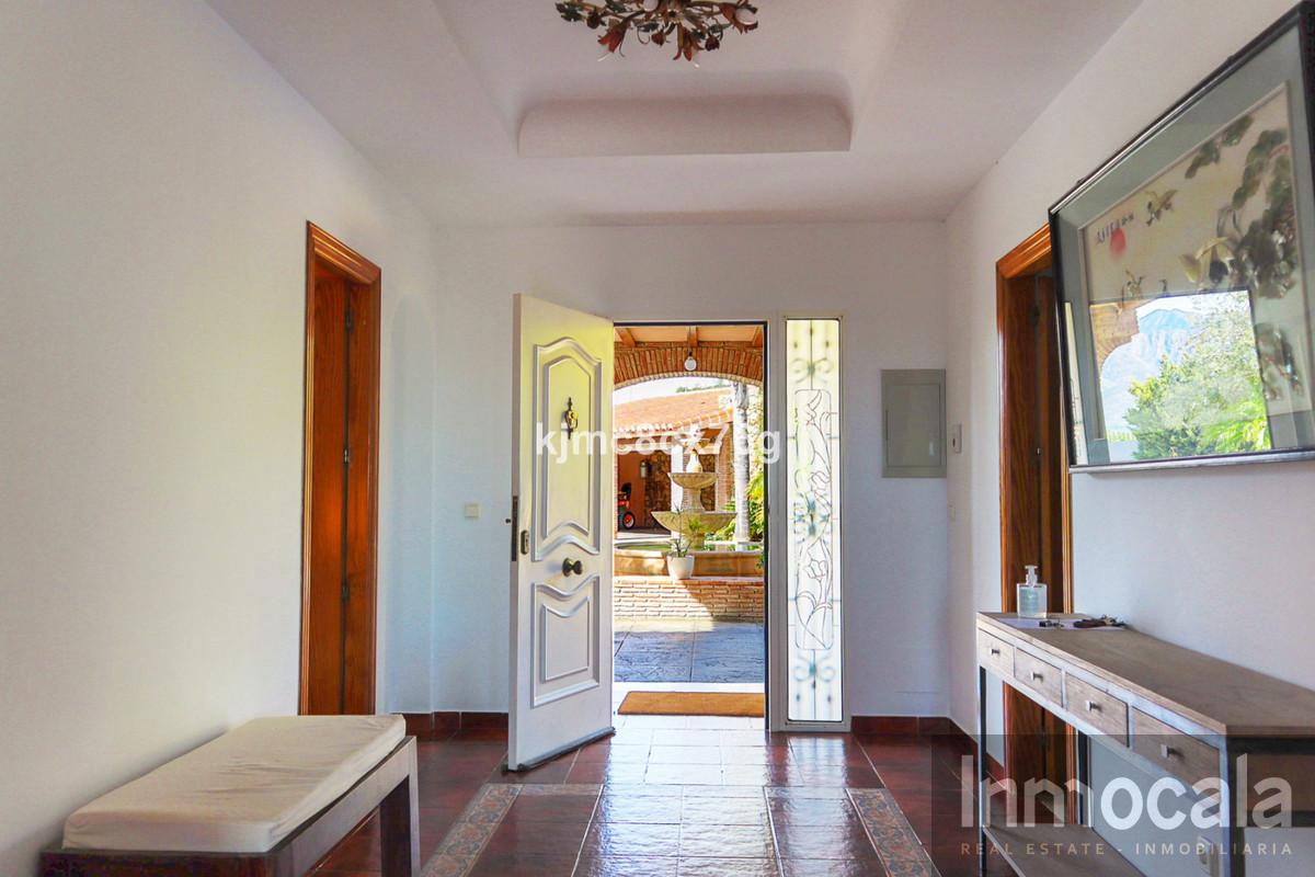 For sale of villa in Mijas