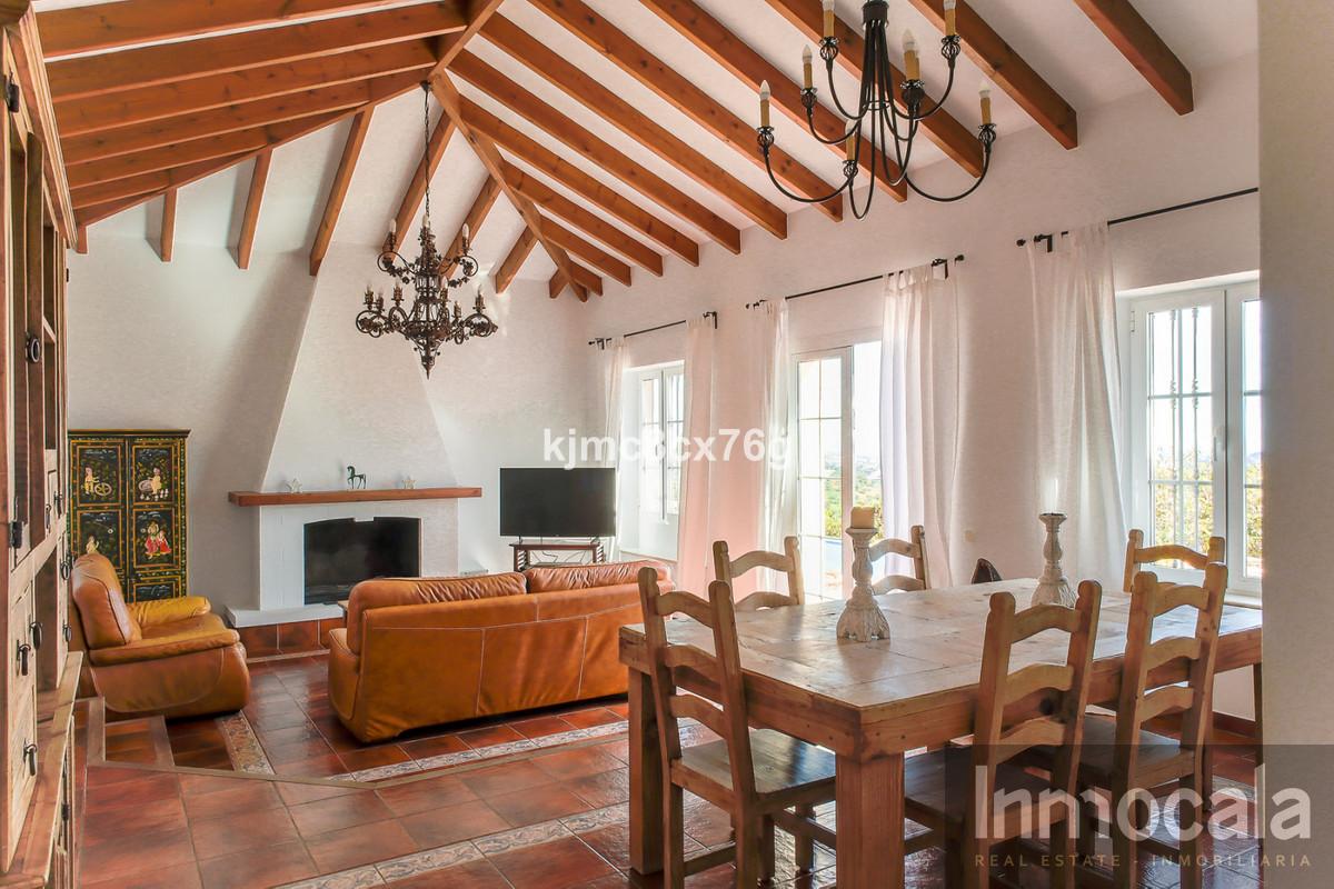 For sale of villa in Mijas