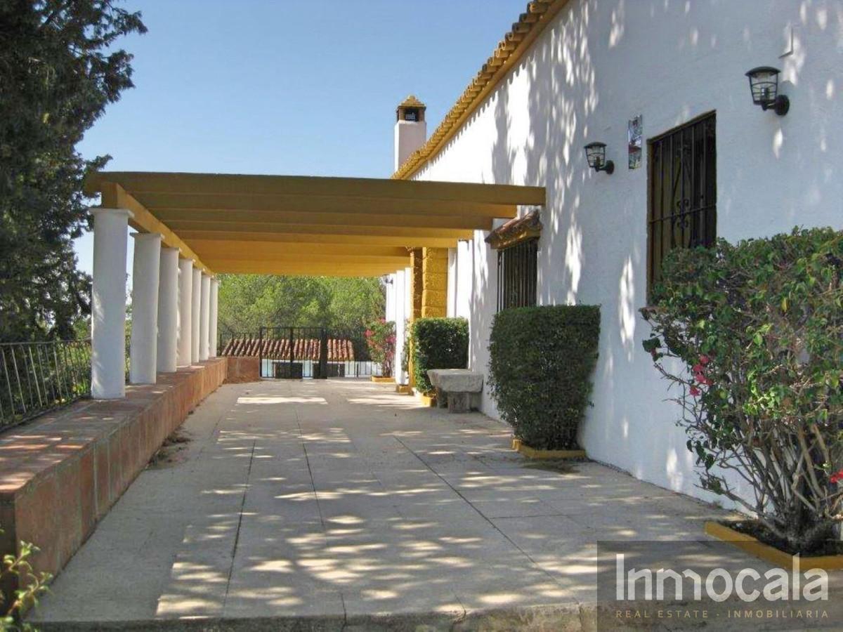 For sale of villa in Mijas