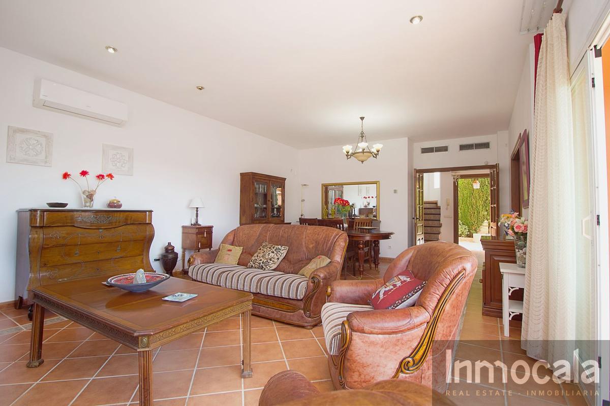 For sale of villa in Mijas
