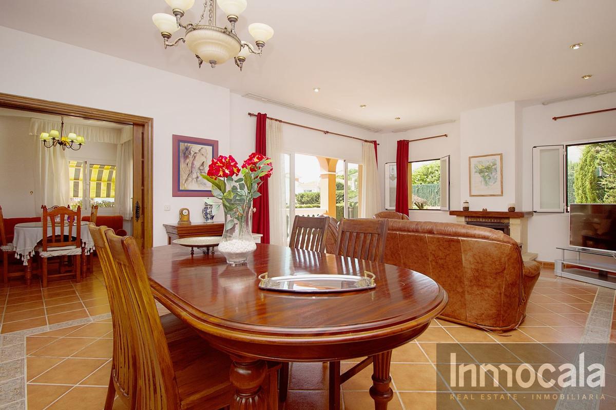 For sale of villa in Mijas