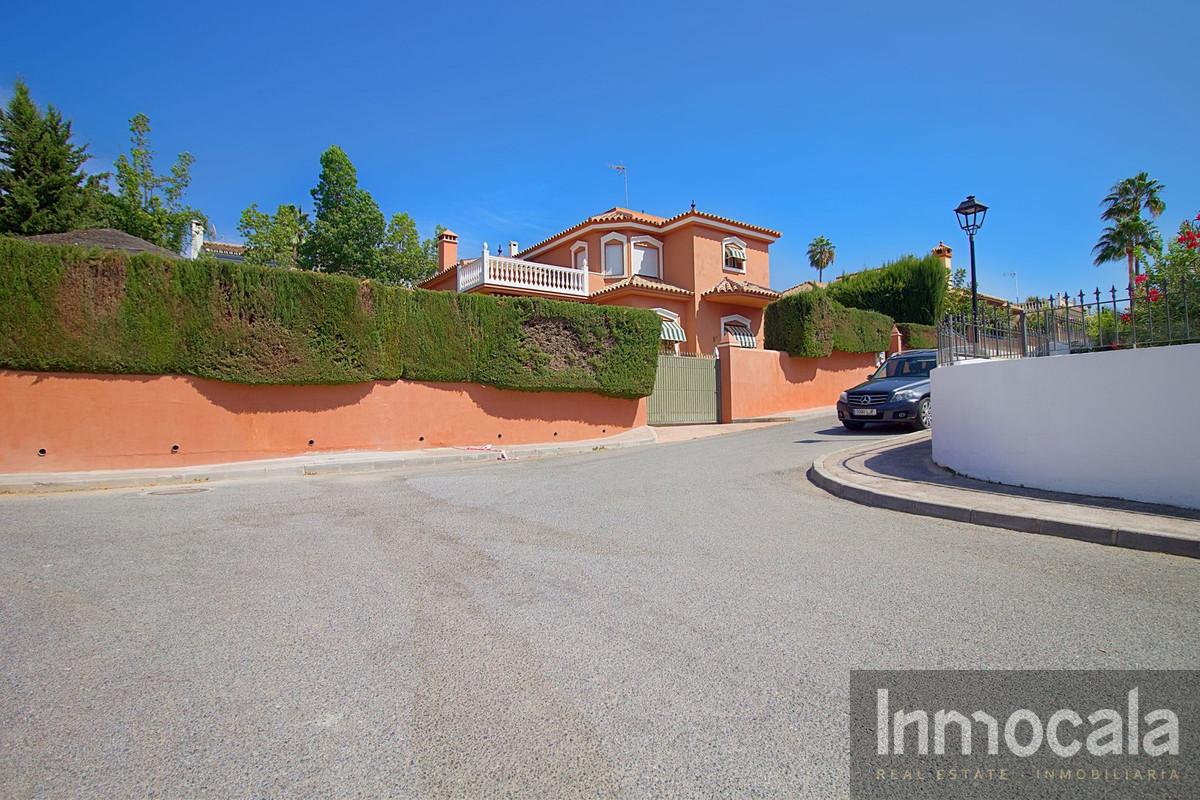 For sale of villa in Mijas