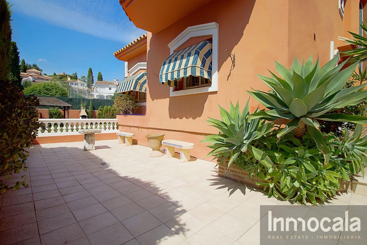 For sale of villa in Mijas
