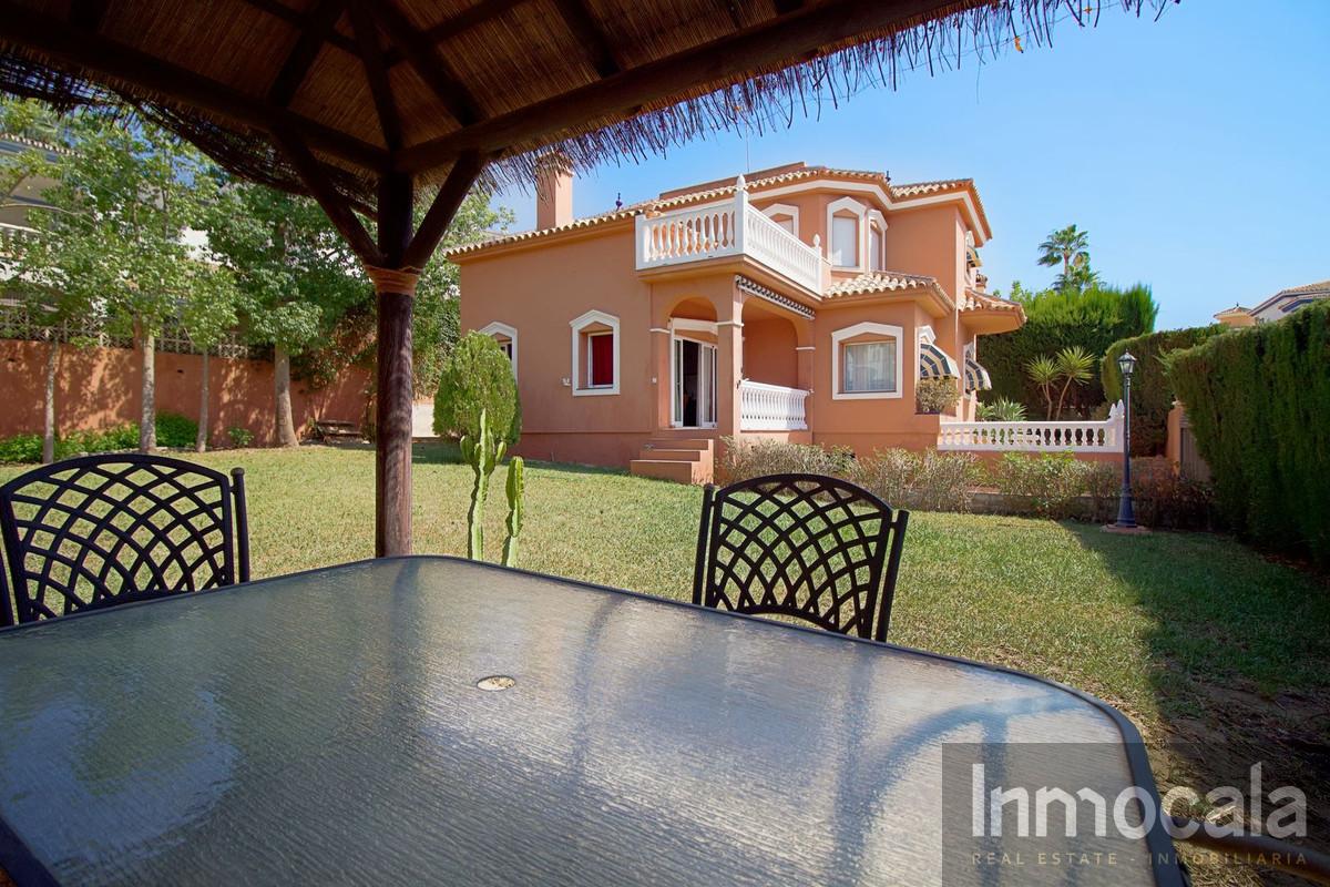 For sale of villa in Mijas